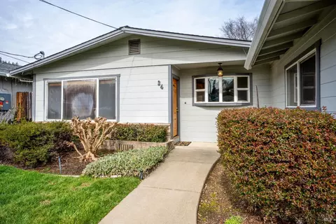 34 Fairview Ct, Ukiah, CA 95482 photo 2