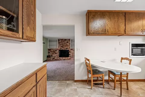 34 Fairview Ct, Ukiah, CA 95482 photo 8