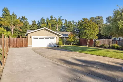 160 W Cotati Oaks Ct, Cotati, CA 94931