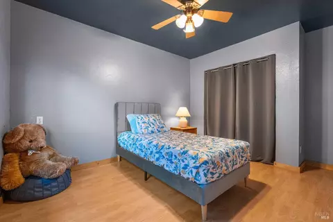 Bedroom - 16300 Black Bart Dr, Willits, CA 95490 photo 3 of 3