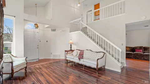 300 Knights Cir, Vallejo, CA 94591 photo 6