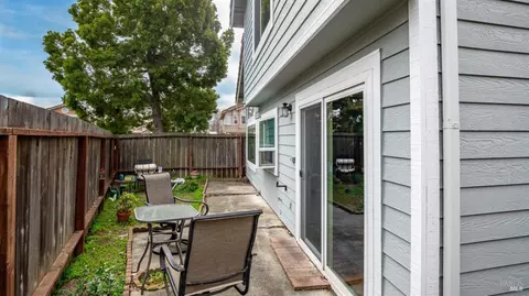 300 Knights Cir, Vallejo, CA 94591 photo 28