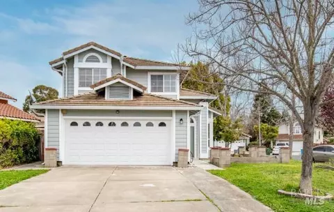 300 Knights Cir, Vallejo, CA 94591