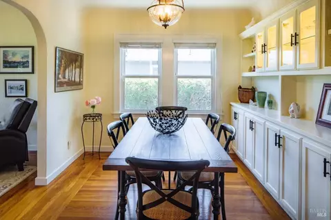 29 Cherry St, Petaluma, CA 94952
