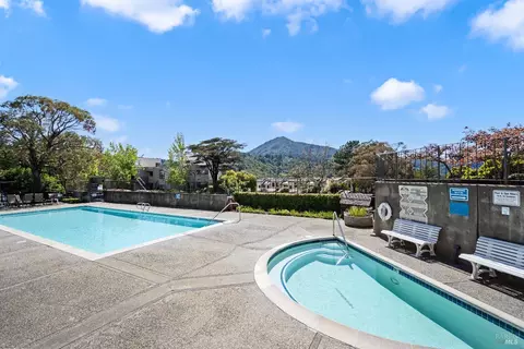 727 Via Casitas, Greenbrae, CA 94904
