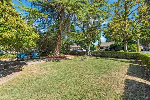 Exterior - 540 W A St, Dixon, CA 95620 photo 4 of 30