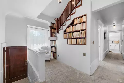 Entry Way - 540 W A St, Dixon, CA 95620 photo 7 of 8