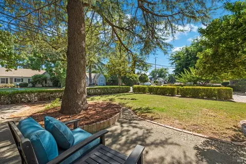 Exterior - 540 W A St, Dixon, CA 95620 photo 5 of 30
