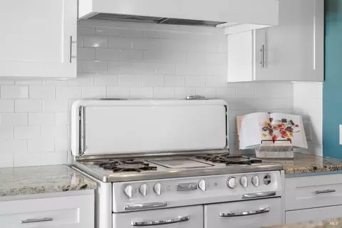Kitchen - 540 W A St, Dixon, CA 95620 photo 8 of 8