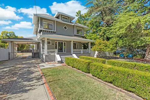 540 W A St, Dixon, CA 95620