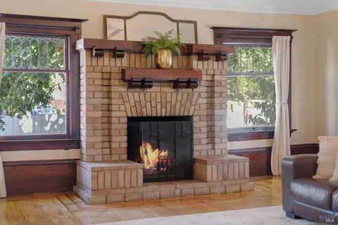Living - 540 W A St, Dixon, CA 95620 photo 3 of 12