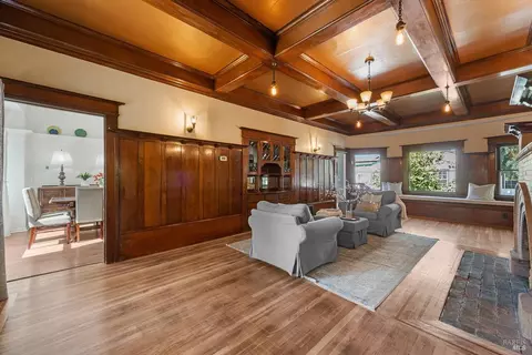 Living - 540 W A St, Dixon, CA 95620 photo 11 of 12
