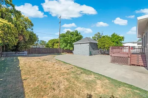 Exterior - 540 W A St, Dixon, CA 95620 photo 16 of 30