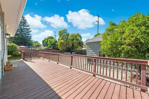 Exterior - 540 W A St, Dixon, CA 95620 photo 10 of 30