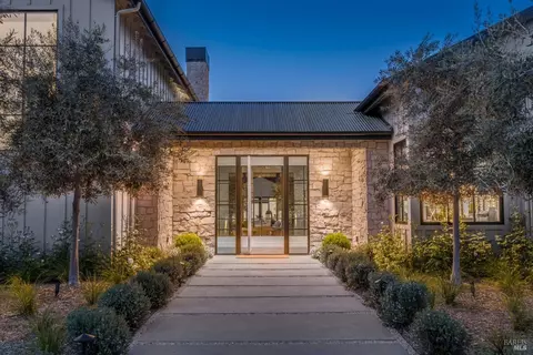 1310 Hudson Ave, Saint Helena, CA 94574
