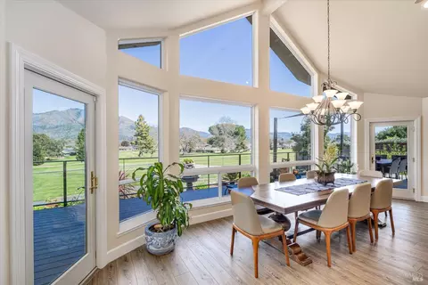 7201 Oakmont Dr, Santa Rosa, CA 95409