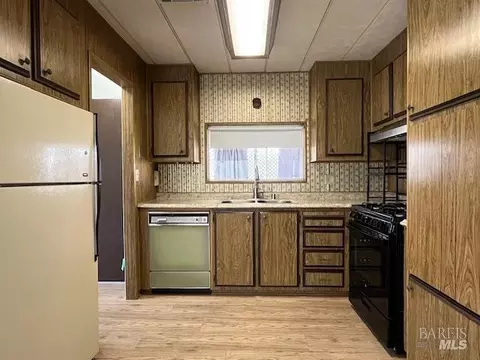 460 E 460 E Gobbi St #59, Ukiah, CA 95482 photo 3