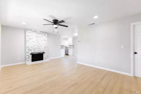 720 Utah St, Fairfield, CA 94533 photo 8