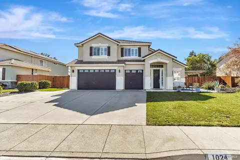 1024 Stillspring Dr, Vacaville, CA 95687