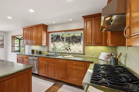 33 Wolfe Grade, Kentfield, CA 94904 photo 12