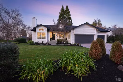 305 Windflower Ct, Windsor, CA 95492