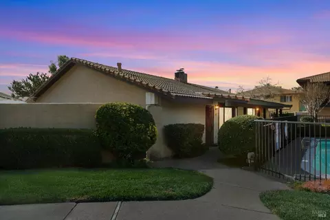 173 Guadalupe Dr, Sonoma, CA 95476