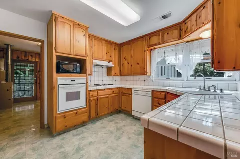 Kitchen - 8580 Graton Rd, Sebastopol, CA 95472 photo 2 of 5