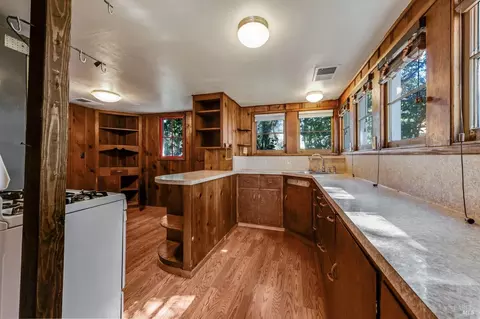Kitchen - 8580 Graton Rd, Sebastopol, CA 95472 photo 3 of 5