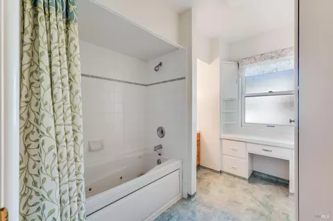 Bath - 8580 Graton Rd, Sebastopol, CA 95472 photo 1 of 3