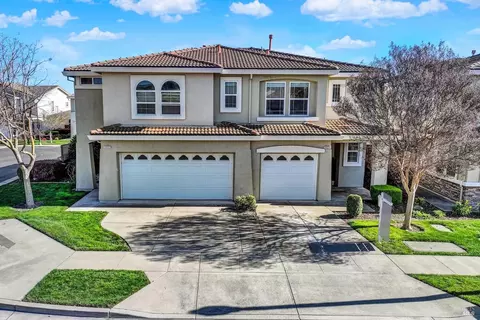 5059 Lakeshore Dr, Fairfield, CA 94534