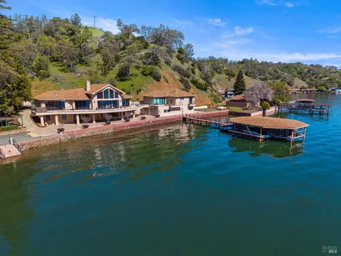 9910 Honeymoon Cv, Clearlake, CA 95422