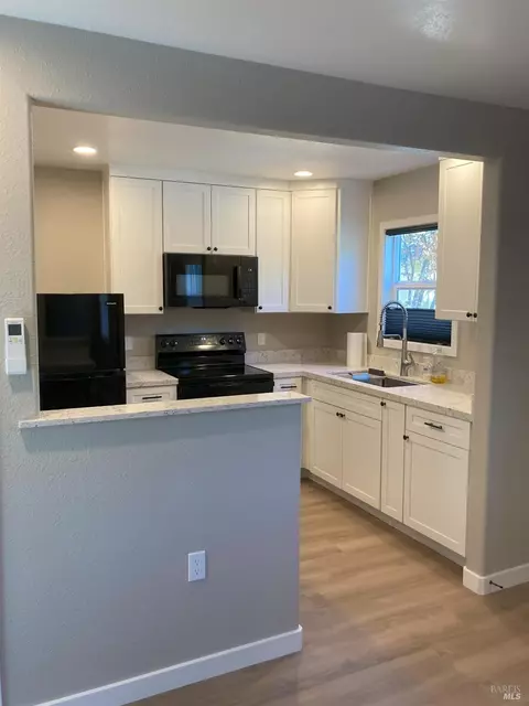 Kitchen - 680 N State St, Ukiah, CA 95482 photo 2 of 3