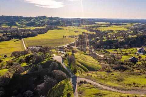 7031 Robindale Ln, Vacaville, CA 95688 photo 13