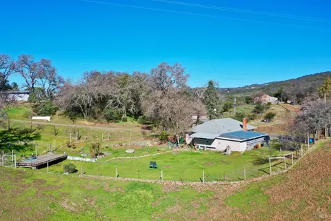 Exterior - 32400 Pine Mountain Rd, Cloverdale, CA 95425 photo 13 of 13