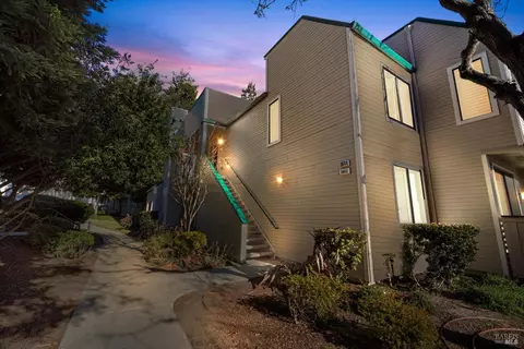 3644 Stoneglen S, Richmond, CA 94806