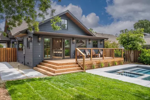 Exterior - 623 2nd St E, Sonoma, CA 95476 photo 2 of 4