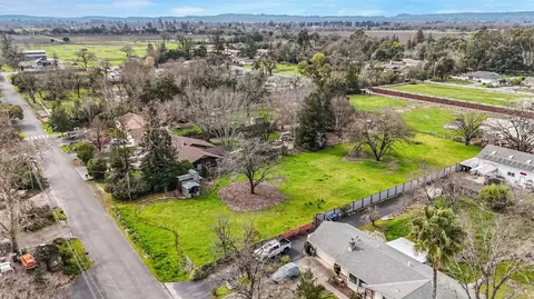 1415 Forestview Dr, Santa Rosa, CA 95401 photo 14
