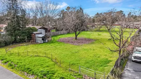 1415 Forestview Dr, Santa Rosa, CA 95401 photo 12