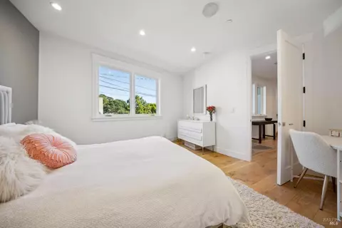39 Crescent Ave, Sausalito, CA 94965 photo 24