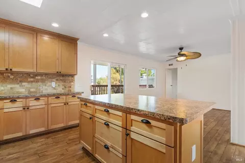 280 Luau Dr, Pittsburg, CA 94565 photo 9