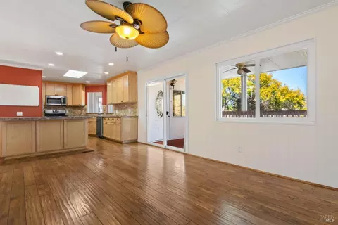 280 Luau Dr, Pittsburg, CA 94565 photo 6
