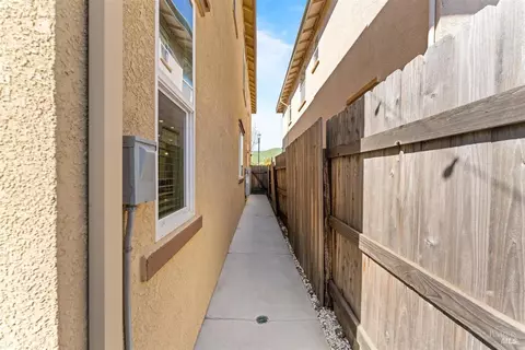 2353 White Dr, Fairfield, CA 94533 photo 27