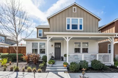 12 Cottage Ln, Novato, CA 94949