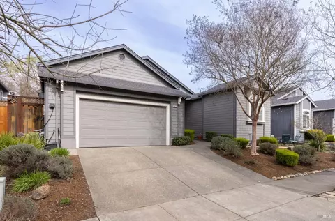 5439 Diane Way, Santa Rosa, CA 95409