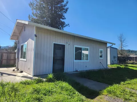 103 Franklin Ave, Willits, CA 95490