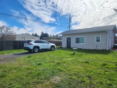 103 Franklin Ave, Willits, CA 95490 photo 2