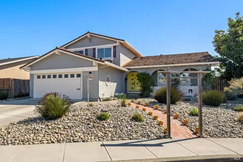 1518 Tamar Dr, Petaluma, CA 94954