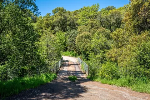1675 Low Gap Rd, Ukiah, CA 95482 photo 4