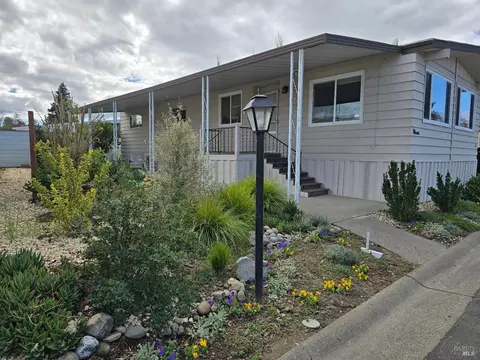 50 Plymouth Way, Santa Rosa, CA 95403