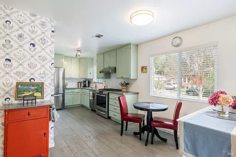 1715 Wright St, Santa Rosa, CA 95404 photo 12